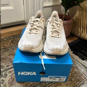 Clifton 9 hoka one one eggnog and bone 7